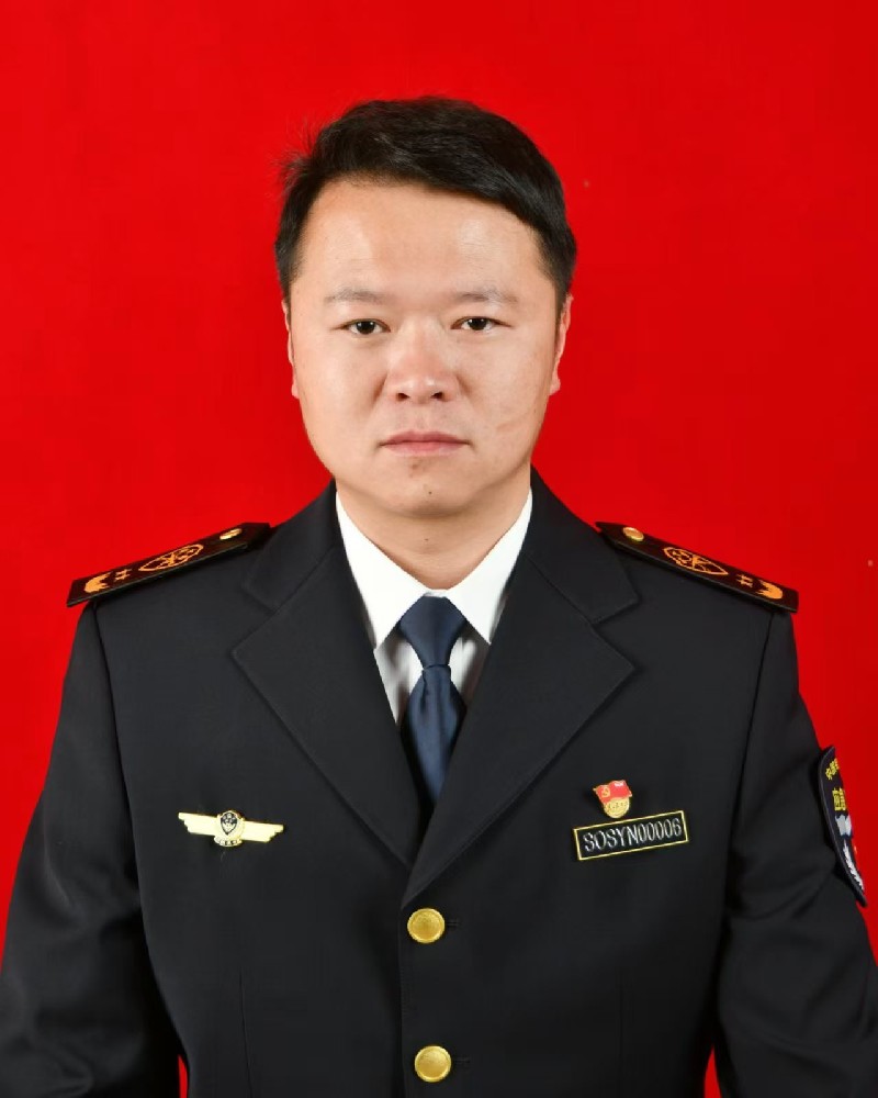 邱成骄.jpg